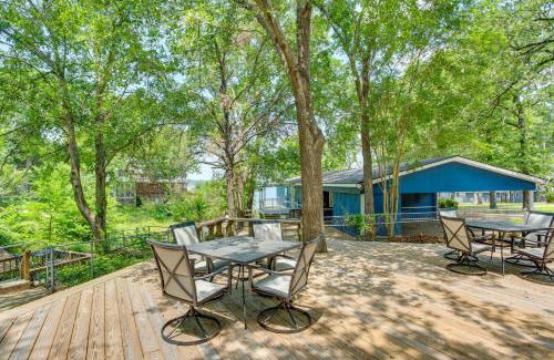 Enchanted Oaks Casa | Lake View and Decks Pet-Friendly Mabank Home