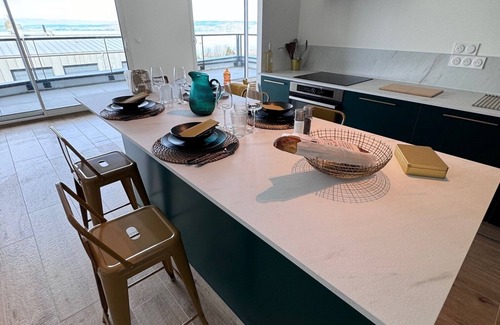 Evian-les-Bains Apartamento | Lake view apartment, terraces, 2 bedrooms, open kitchen