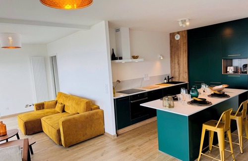 Evian-les-Bains Apartamento | Lake view apartment, terraces, 2 bedrooms, open kitchen