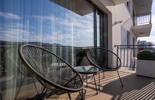 Ramnicu Valcea Apartamento | Lake view apartment - free parking