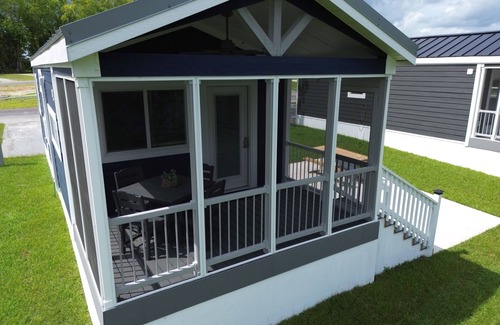 Westgate Cabina | Lake View Cabin, 20 Miles from Emerald Isle! 2 bedroom!