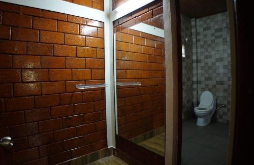 Virajpet Complejo | Lake View Cottage