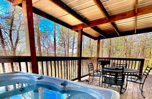Kirby Casa | Lake view cottage on Lake Greeson with private hot tub!