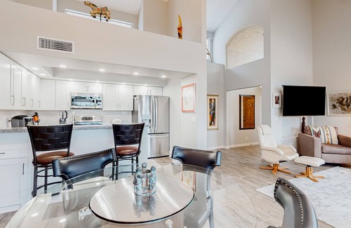 Townhomes On Coral Reef Casa | Lake view desert stay with pool, patio, grill, & smart TVs - snowbird-friendly