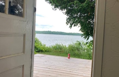 South Bruce Peninsula Cabina | Lake View Family Hideaway 1 Bedroom, sleep 2