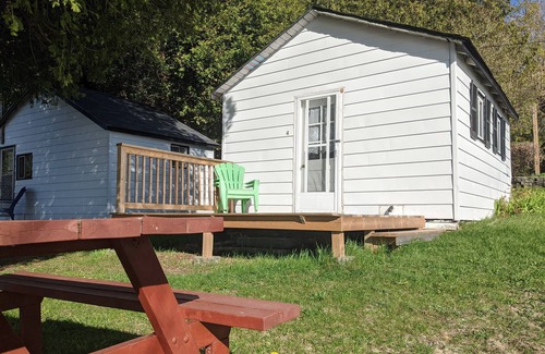 South Bruce Peninsula Cabina | Lake View Family Hideaway 1 Bedroom, sleep 2