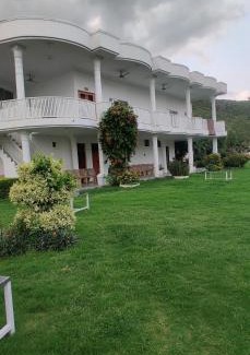 Hassan Abdal Hotel | lake view hotel and resort