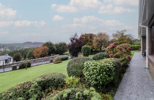 Newry Casa | Lake view House Apartment