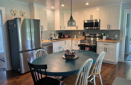 Canyon Lake Cabina | Canyon Lake Cabin en .8 acres con vista al lago