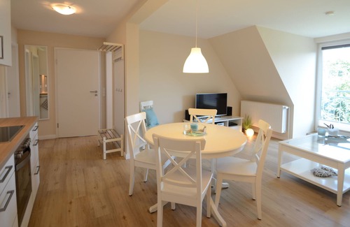 Klein Wittensee Apartamento | Vista al lago, acceso al lago, 4 ****, inalámbrico, ostseenah, barril sauna, jardín, tranquilo y moderno