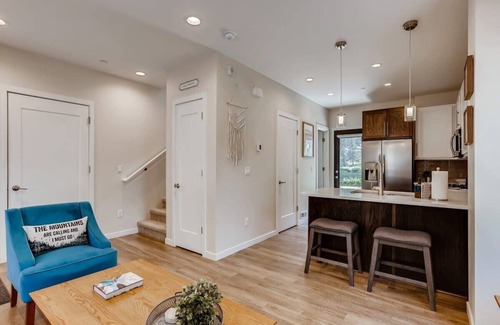 Georgetown Casa | Lake View Lodge / Gateway To The Rockies / Sleep 6