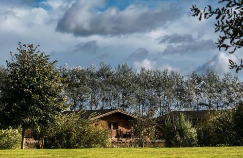 Wrangle Casa | Lake View Lodges - 25072