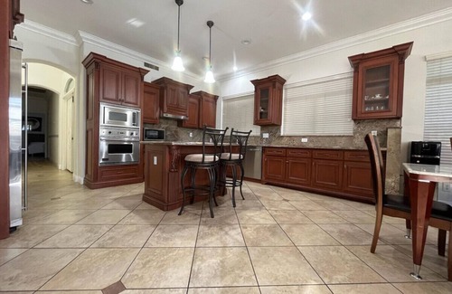 Arrowhead Lakes Casa | Lake View Luxury Castle Retreat