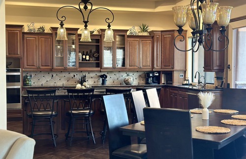 Lake Havasu City Casa | Lake View Mansion Style/Entertainment Home .