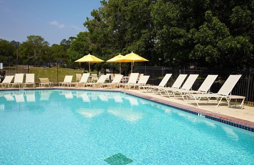 April Sound Casa | Lake View. Private deck. New Interior. Walk 2 Lake