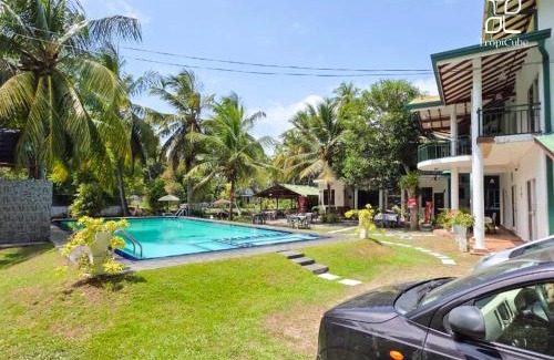 Uswetakeiyawa Casa | Lake View Resort by TropiCube