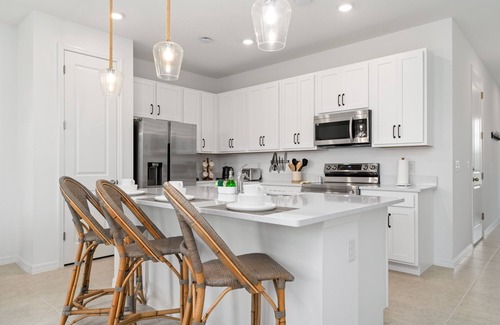 Davenport Casa | Lake View Villa |Sleeps 8!