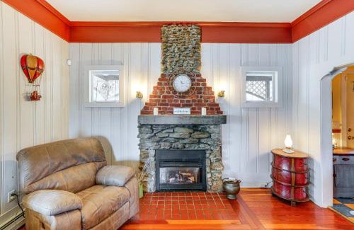 Pittsfield Casa | Lake Views and Dock Access - Pittsfield Cottage!
