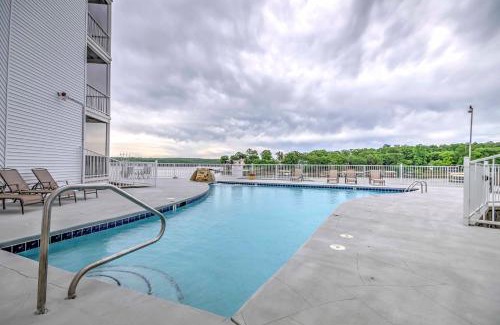 Osage Beach Apartamento | Lake Views and Pool Access Osage Beach Condo
