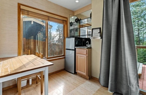 Kings Beach Casa | Lake Views Dog Friendly Cabin w/ Hot Tub!