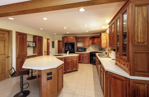 The Galena Territory Casa | Lake views! Hot tub! Family & pet friendly!