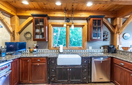 Bryson City Apartamento | Lake Views Luxury Hottub Game Rm 5bed 4 5bath