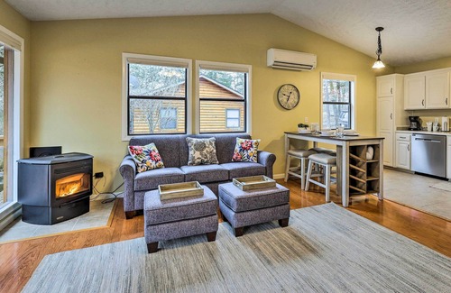 Arrow Point Casa | Lake Views: Table Rock Lake Retreat w/ Fenced Yard
