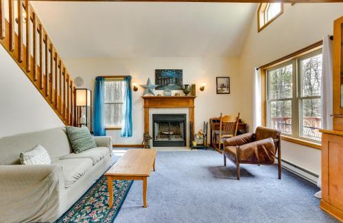 Greentown Casa | Lake Wallenpaupack Summer Getaway with Pool Access!