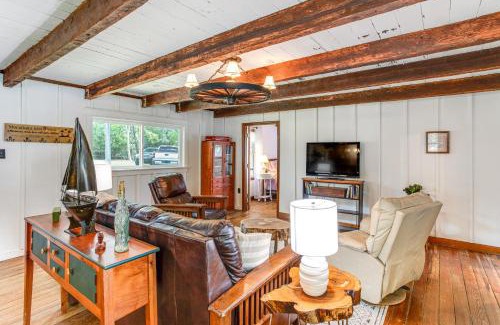 Camden Casa | Lake Wateree Retreat Dock and Screened Porch!