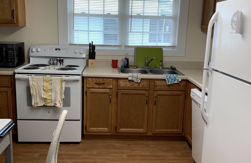 Carolina Beach Cabaña | Lake Waterfront Cottage, a short walk to the Beach, Boardwalk