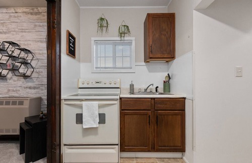 Black Wolf Cabina | Lake Winnebago Kalbus Cottage