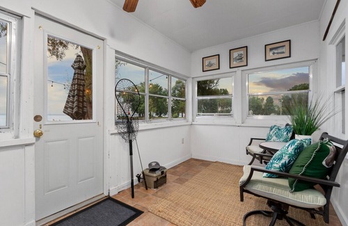 Black Wolf Cabina | Lake Winnebago Kalbus Cottage