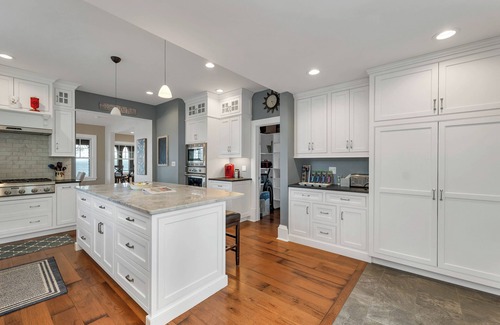 West Alton Casa | Lake Winnipesauke sleeps 9 with stunning sunset views