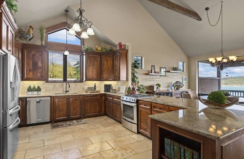 Canyon Lake Casa | Lakebreeze Villa | Backyard Lake Access!