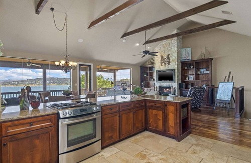 Canyon Lake Casa | Lakebreeze Villa | Backyard Lake Access!
