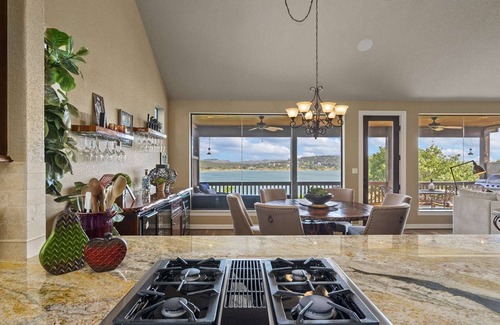 Canyon Lake Casa | Lakebreeze Villa | Backyard Lake Access!