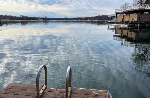 Moneta Casa | LakeDaze