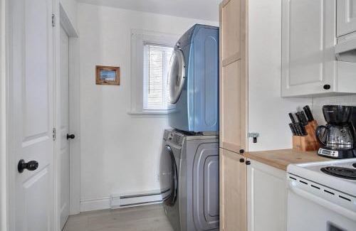 Saint-Raymond Chalet De Esquí | Lakefront 2 BEDROOMS
