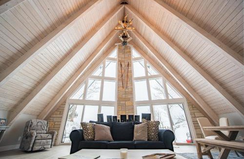 Leland Casa | Lakefront 3BDR Luxury Home at High Bluffs Lodge 4171