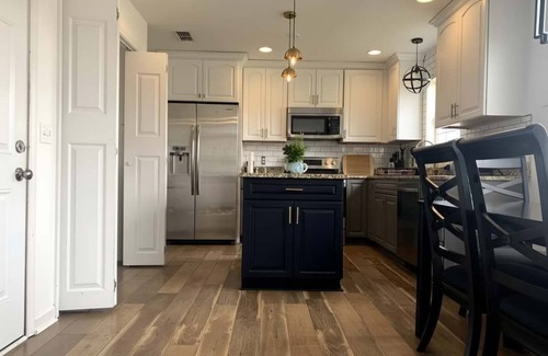 Old Hickory Casa | Lakefront 3BR Cozy House with BBQ & Hot Tub