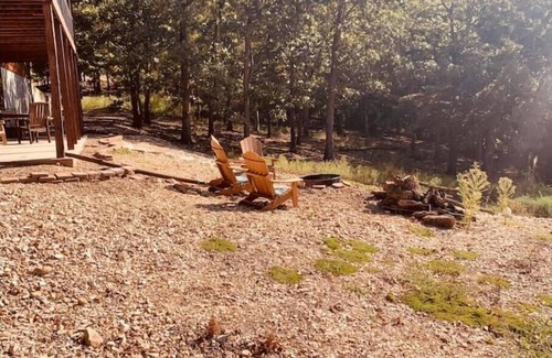 Eagle Rock Casa | Lakefront 5 Bedroom, 3 Bath Cabin on Tablerock Lake, PONTOON available to rent!