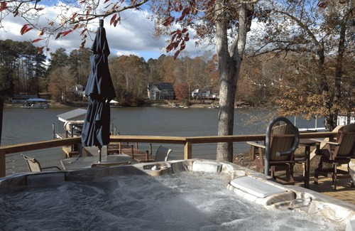 Sherrills Ford Casa | Lakefront A-Frame: Hot Tub, Fire Pit, Beach & Boat! See our reviews!