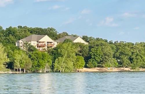 Indian Point Apartamento | Lakefront and Lake View Condo on Indian Point