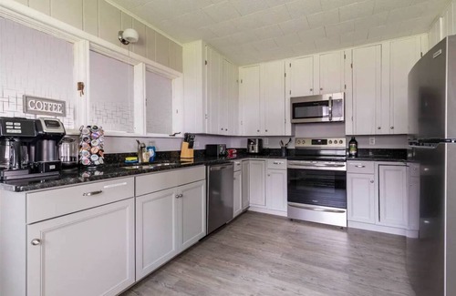 Durhamville Casa | Lakefront beauty near Sylvan Beach w/ Kayaks