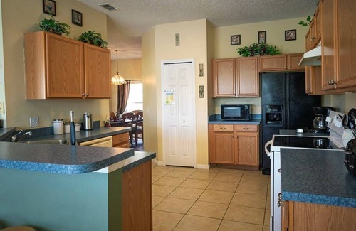 Crescent Lakes Villa | ¡Vista excepcional, central para todo!