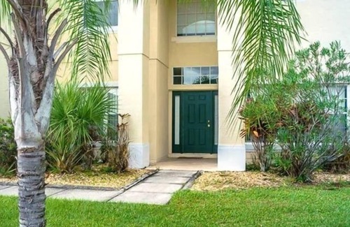 Crescent Lakes Villa | ¡Vista excepcional, central para todo!