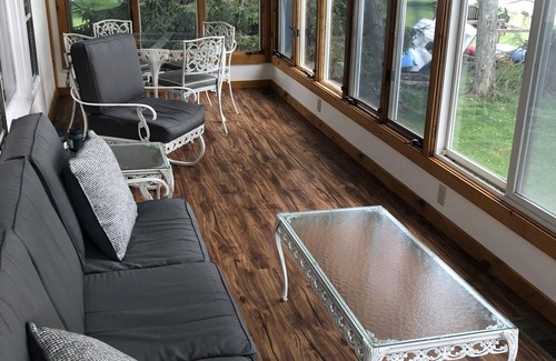 Pocono Lake Casa | Lakefront Cabin (15 minutes from Jack Frost, 25 minutes from Camelback)
