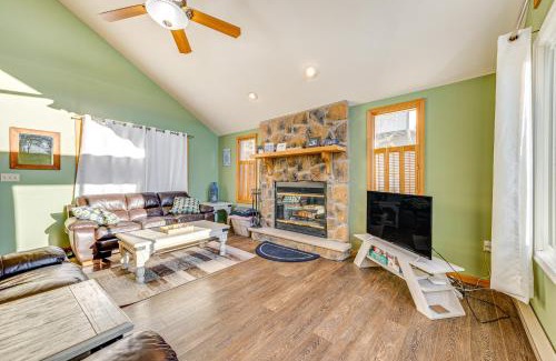 Pocono Lake Casa | Lakefront Cabin Kayaks, Paddle Boards and Fishing