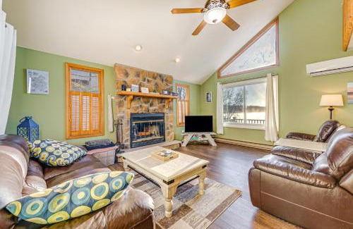 Pocono Lake Casa | Lakefront Cabin Kayaks, Paddle Boards and Fishing