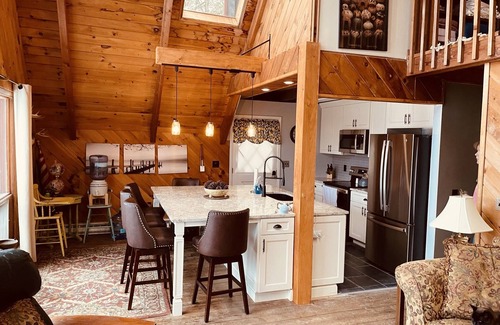 Hamlin Chalet De Esquí | Lakefront Cabin with Fantastic views & Private Dock, The Hideout!!